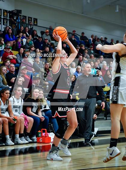 Thumbnail 3 in Bigelow vs. Eureka Springs (AAA 2A State Playoff First Round) photogallery.