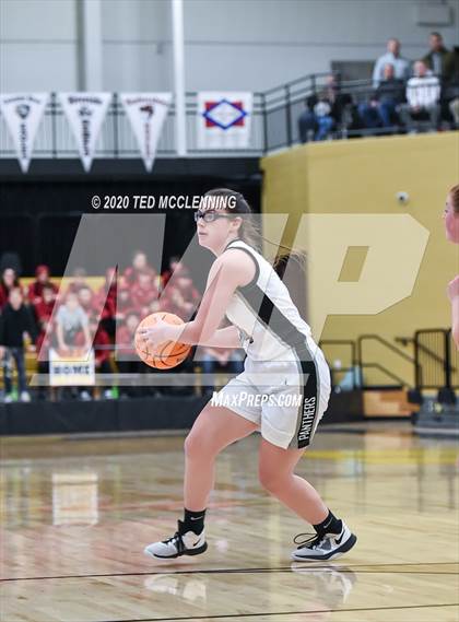 Thumbnail 1 in Bigelow vs. Eureka Springs (AAA 2A State Playoff First Round) photogallery.