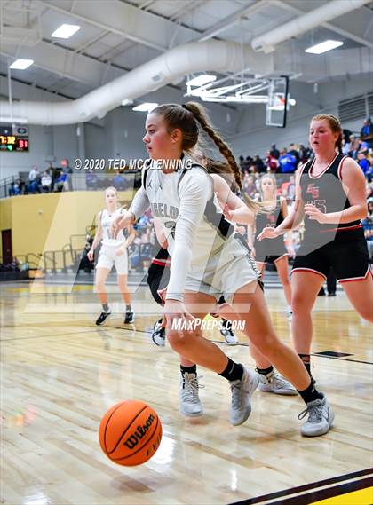 Thumbnail 1 in Bigelow vs. Eureka Springs (AAA 2A State Playoff First Round) photogallery.