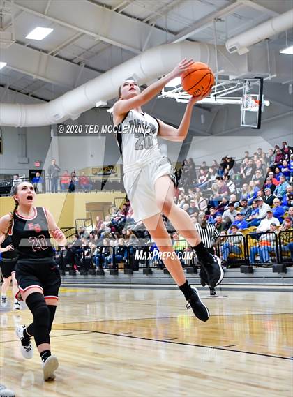 Thumbnail 3 in Bigelow vs. Eureka Springs (AAA 2A State Playoff First Round) photogallery.