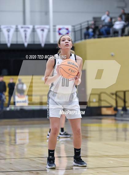 Thumbnail 3 in Bigelow vs. Eureka Springs (AAA 2A State Playoff First Round) photogallery.