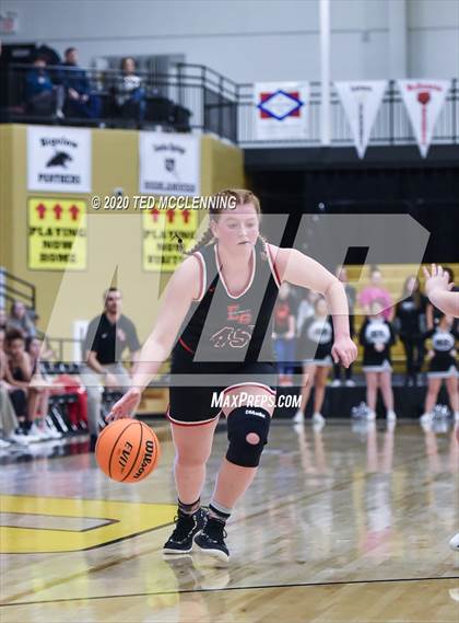 Thumbnail 3 in Bigelow vs. Eureka Springs (AAA 2A State Playoff First Round) photogallery.