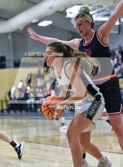 Thumbnail 3 in Bigelow vs. Eureka Springs (AAA 2A State Playoff First Round) photogallery.
