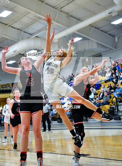 Thumbnail 2 in Bigelow vs. Eureka Springs (AAA 2A State Playoff First Round) photogallery.