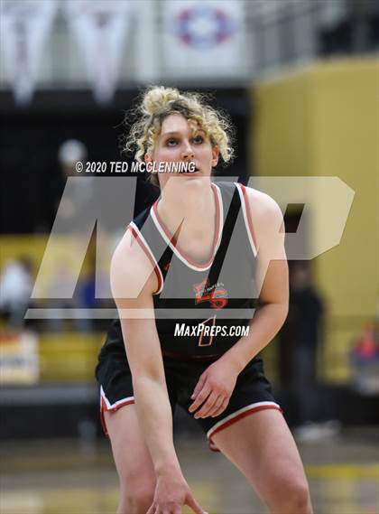 Thumbnail 1 in Bigelow vs. Eureka Springs (AAA 2A State Playoff First Round) photogallery.