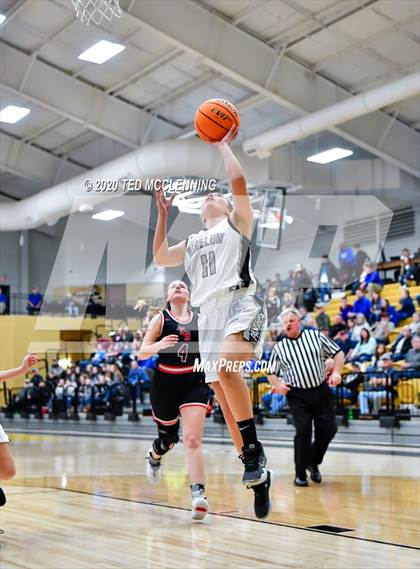 Thumbnail 2 in Bigelow vs. Eureka Springs (AAA 2A State Playoff First Round) photogallery.
