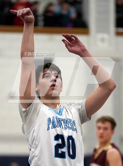 Thumbnail 2 in Franklin vs. Algonquin Regional (MIAA D1 Regional First Round) photogallery.