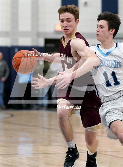 Thumbnail 3 in Franklin vs. Algonquin Regional (MIAA D1 Regional First Round) photogallery.