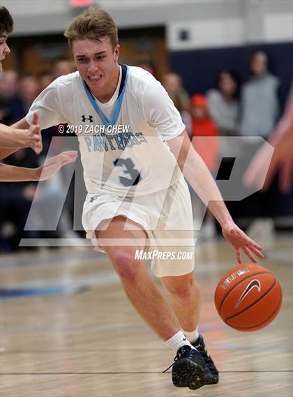 Thumbnail 1 in Franklin vs. Algonquin Regional (MIAA D1 Regional First Round) photogallery.