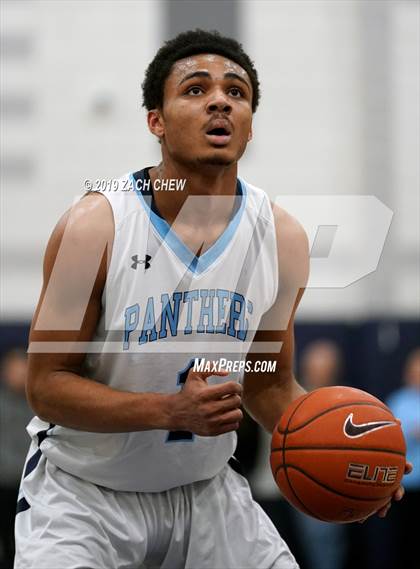 Thumbnail 1 in Franklin vs. Algonquin Regional (MIAA D1 Regional First Round) photogallery.
