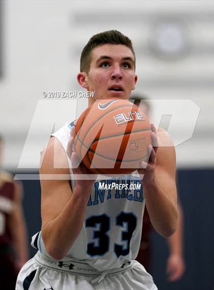 Thumbnail 3 in Franklin vs. Algonquin Regional (MIAA D1 Regional First Round) photogallery.