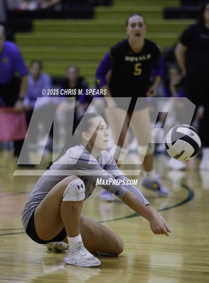 Thumbnail 1 in The First Academy vs. Trinity Catholic photogallery.