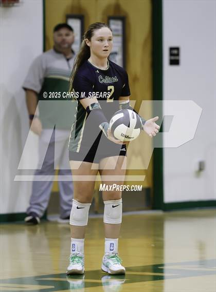 Thumbnail 3 in The First Academy vs. Trinity Catholic photogallery.