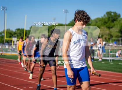 Thumbnail 1 in Tiger Relays photogallery.
