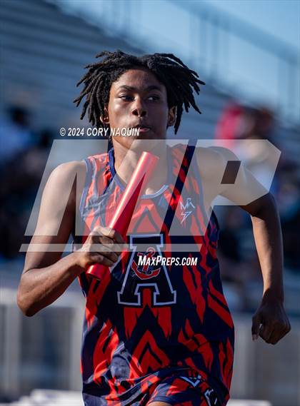 Thumbnail 1 in Tiger Relays photogallery.