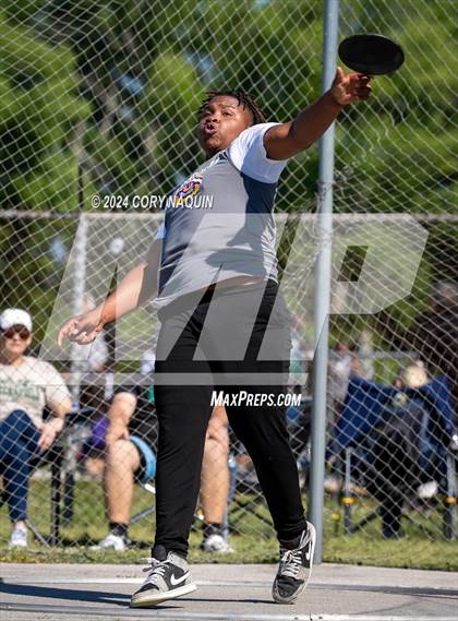 Thumbnail 1 in Tiger Relays photogallery.