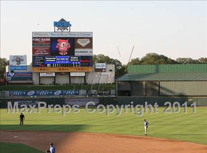 Thumbnail 3 in Austin Area Senior All-Star Game photogallery.