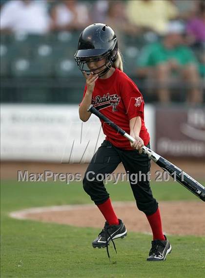 Thumbnail 3 in Austin Area Senior All-Star Game photogallery.