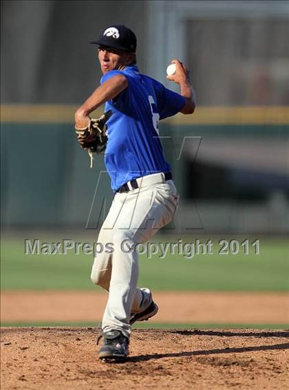 Thumbnail 3 in Austin Area Senior All-Star Game photogallery.