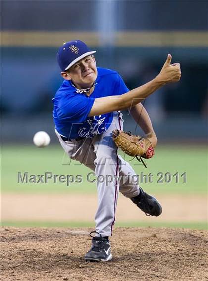 Thumbnail 3 in Austin Area Senior All-Star Game photogallery.