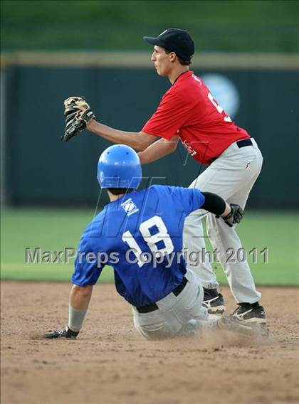 Thumbnail 3 in Austin Area Senior All-Star Game photogallery.