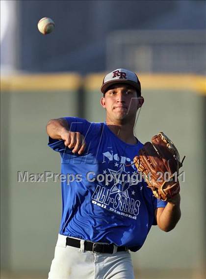 Thumbnail 3 in Austin Area Senior All-Star Game photogallery.