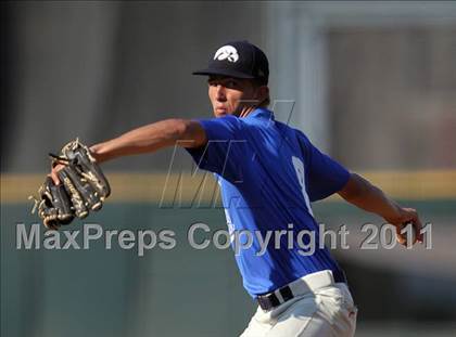 Thumbnail 3 in Austin Area Senior All-Star Game photogallery.