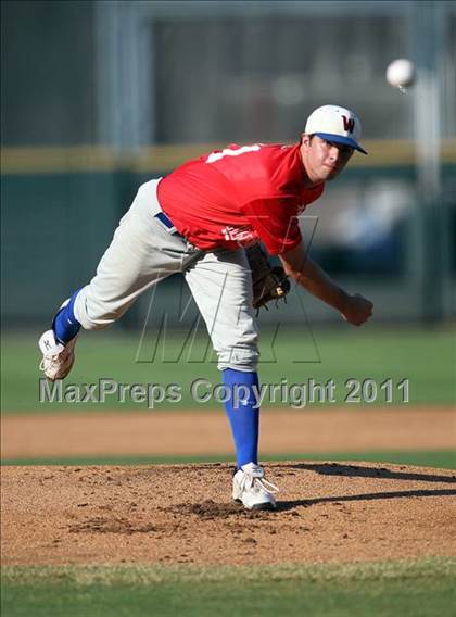 Thumbnail 3 in Austin Area Senior All-Star Game photogallery.