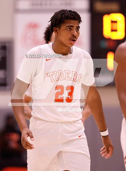 Thumbnail 3 in Wasatch Academy vs. Greenforest (Holiday Hoopsgiving) photogallery.