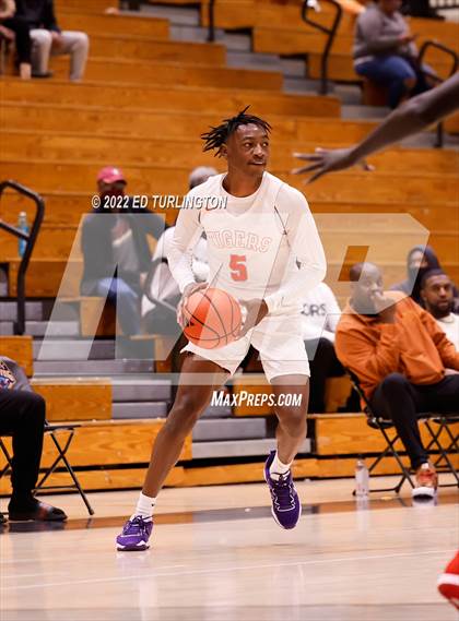Thumbnail 2 in Wasatch Academy vs. Greenforest (Holiday Hoopsgiving) photogallery.