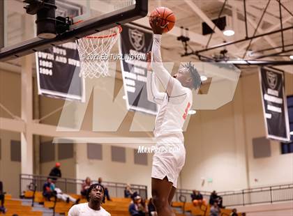 Thumbnail 2 in Wasatch Academy vs. Greenforest (Holiday Hoopsgiving) photogallery.