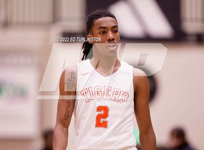 Thumbnail 1 in Wasatch Academy vs. Greenforest (Holiday Hoopsgiving) photogallery.