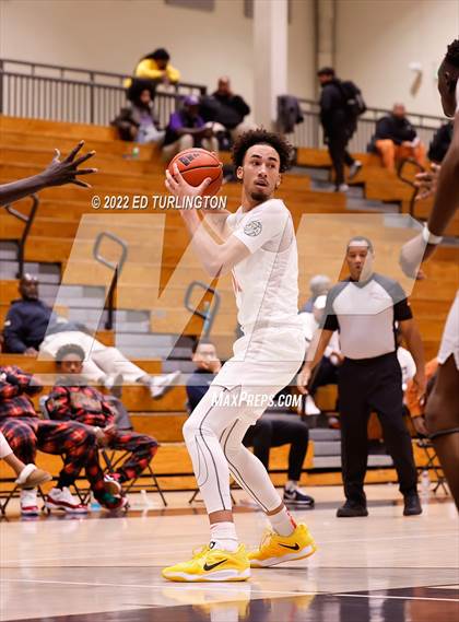 Thumbnail 2 in Wasatch Academy vs. Greenforest (Holiday Hoopsgiving) photogallery.