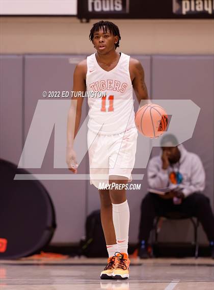 Thumbnail 1 in Wasatch Academy vs. Greenforest (Holiday Hoopsgiving) photogallery.