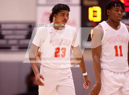 Thumbnail 2 in Wasatch Academy vs. Greenforest (Holiday Hoopsgiving) photogallery.