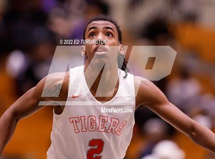 Thumbnail 3 in Wasatch Academy vs. Greenforest (Holiday Hoopsgiving) photogallery.