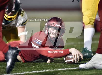 Thumbnail 2 in Richland @ Kennedy Catholic [WIAA 4A State Playoff Round 1] photogallery.