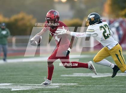 Thumbnail 1 in Richland @ Kennedy Catholic [WIAA 4A State Playoff Round 1] photogallery.