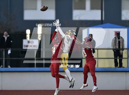 Thumbnail 1 in Richland @ Kennedy Catholic [WIAA 4A State Playoff Round 1] photogallery.
