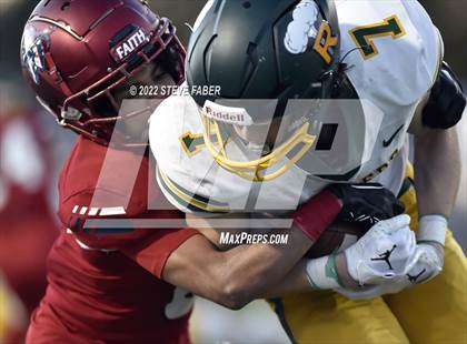 Thumbnail 3 in Richland @ Kennedy Catholic [WIAA 4A State Playoff Round 1] photogallery.
