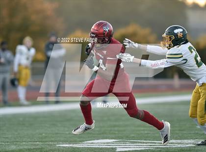 Thumbnail 3 in Richland @ Kennedy Catholic [WIAA 4A State Playoff Round 1] photogallery.
