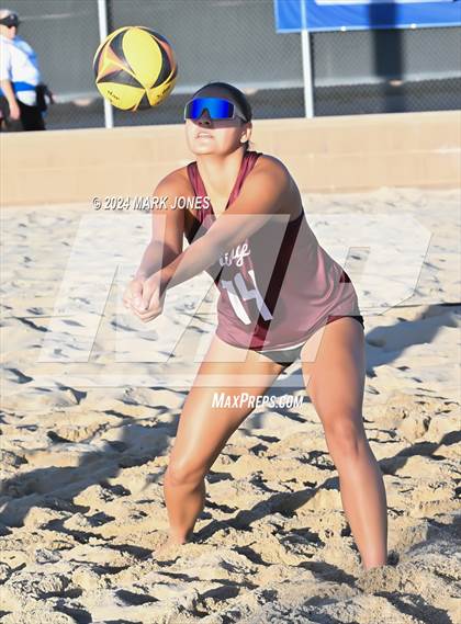 Thumbnail 3 in O'Connor vs. Mountain Ridge (AIA DI Pairs Round 1 Playoff) photogallery.