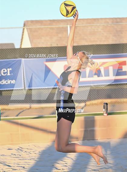 Thumbnail 1 in O'Connor vs. Mountain Ridge (AIA DI Pairs Round 1 Playoff) photogallery.