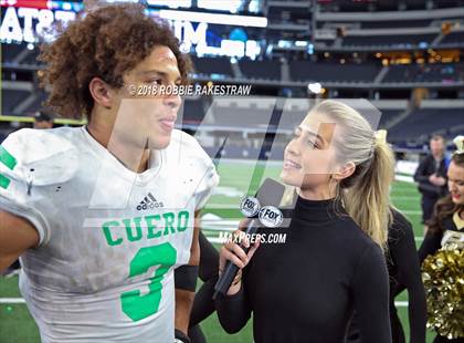 Thumbnail 3 in Pleasant Grove vs. Cuero (UIL 4A Division 2 Championship) photogallery.