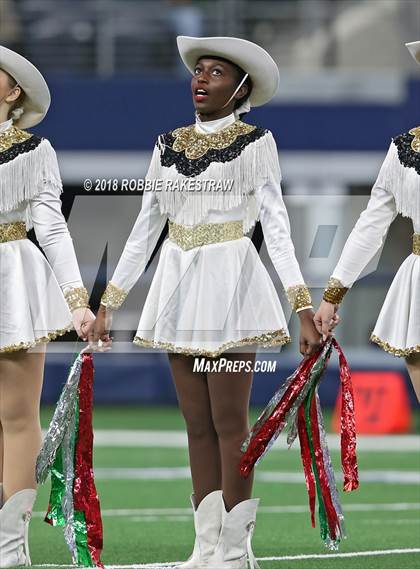 Thumbnail 3 in Pleasant Grove vs. Cuero (UIL 4A Division 2 Championship) photogallery.