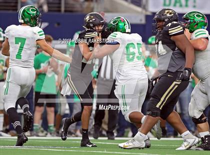 Thumbnail 3 in Pleasant Grove vs. Cuero (UIL 4A Division 2 Championship) photogallery.