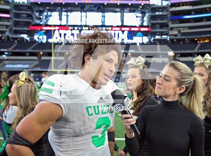 Thumbnail 2 in Pleasant Grove vs. Cuero (UIL 4A Division 2 Championship) photogallery.