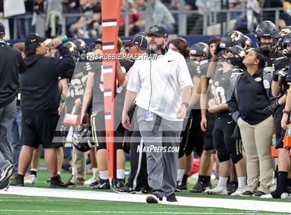 Thumbnail 2 in Pleasant Grove vs. Cuero (UIL 4A Division 2 Championship) photogallery.
