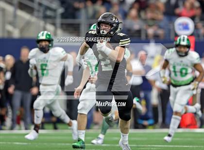 Thumbnail 3 in Pleasant Grove vs. Cuero (UIL 4A Division 2 Championship) photogallery.