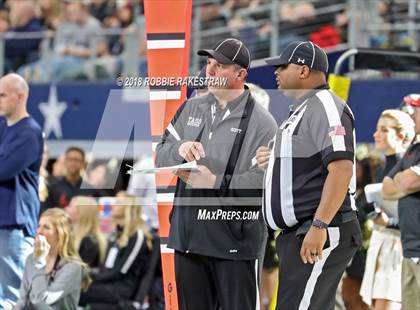 Thumbnail 1 in Pleasant Grove vs. Cuero (UIL 4A Division 2 Championship) photogallery.